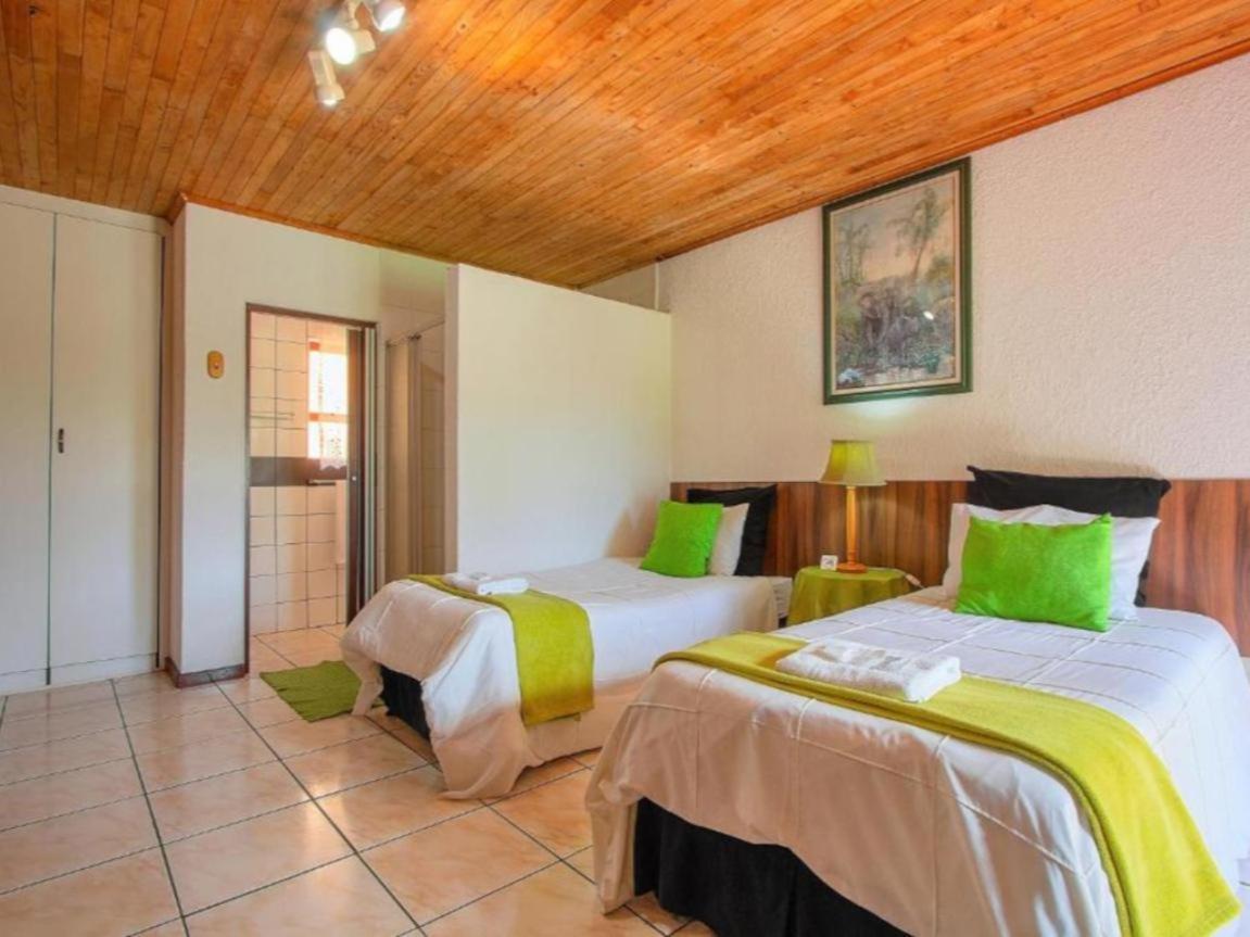 Airport Bird & Game Lodge Kempton Park Pokoj fotografie