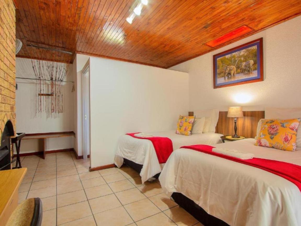 Airport Bird & Game Lodge Kempton Park Pokoj fotografie