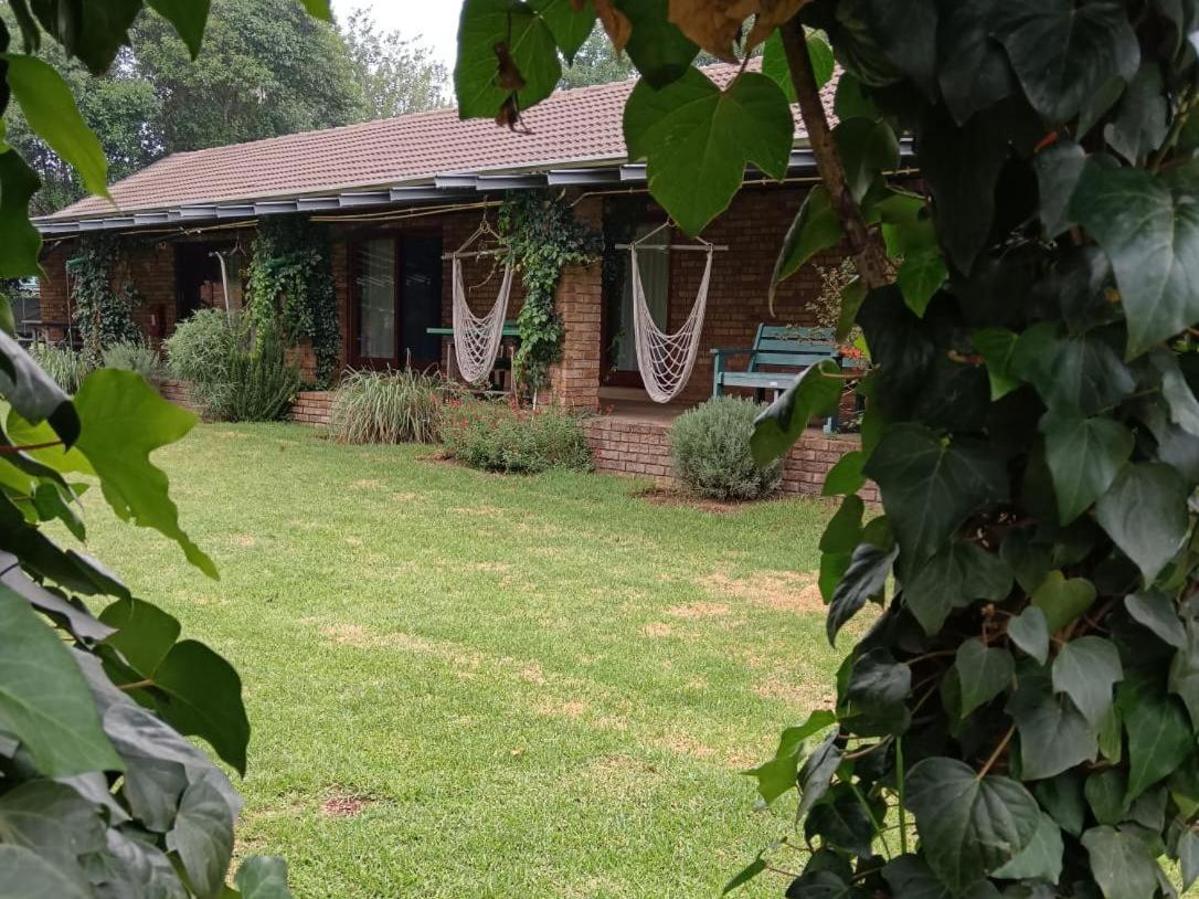 Airport Bird & Game Lodge Kempton Park Exteriér fotografie